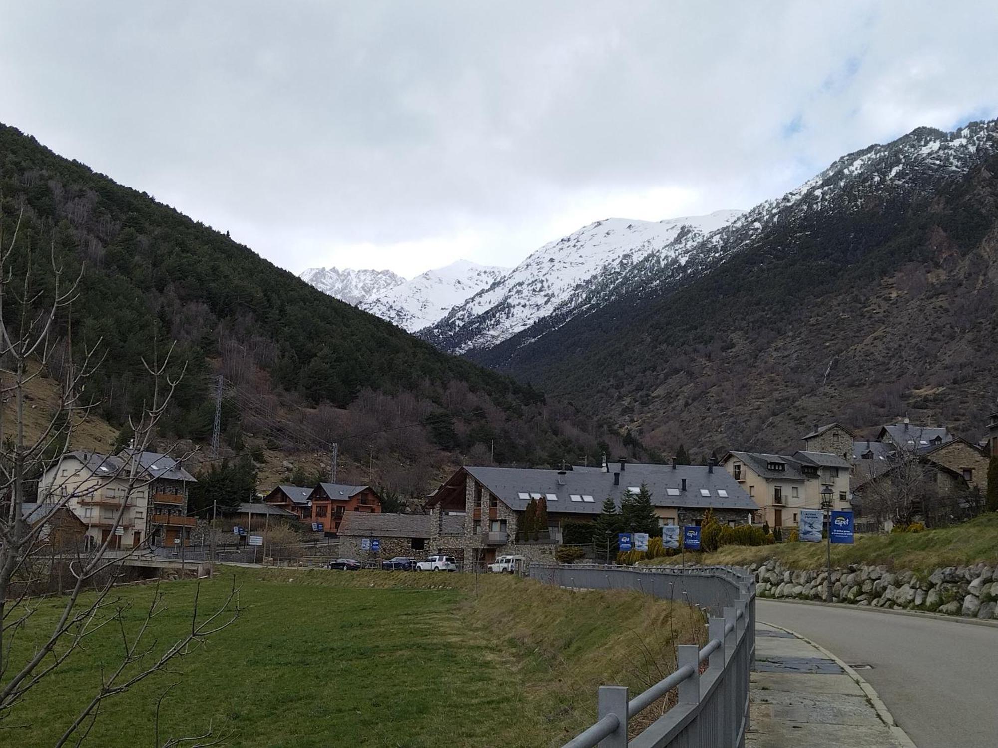 Apartament L'Atic Espot Exteriör bild